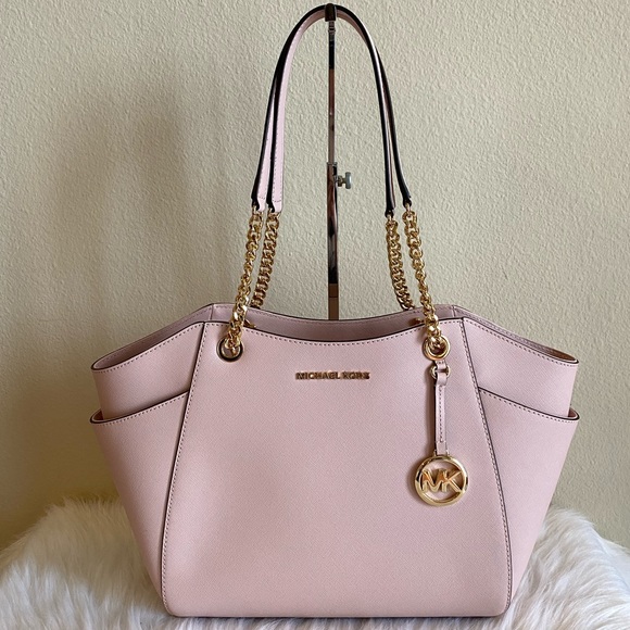 Michael Kors - Picture 1 of 8